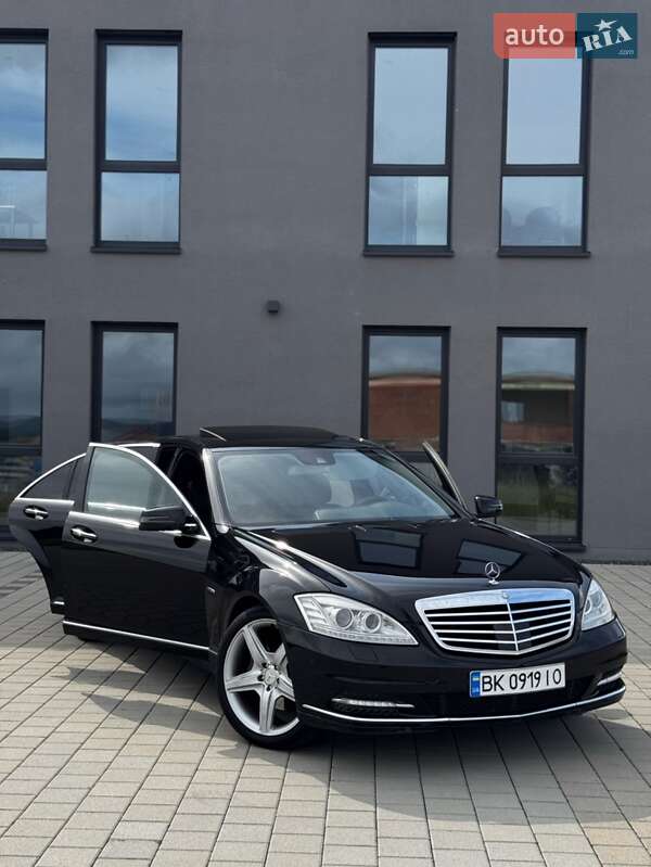 Mercedes-Benz S-Class 2009