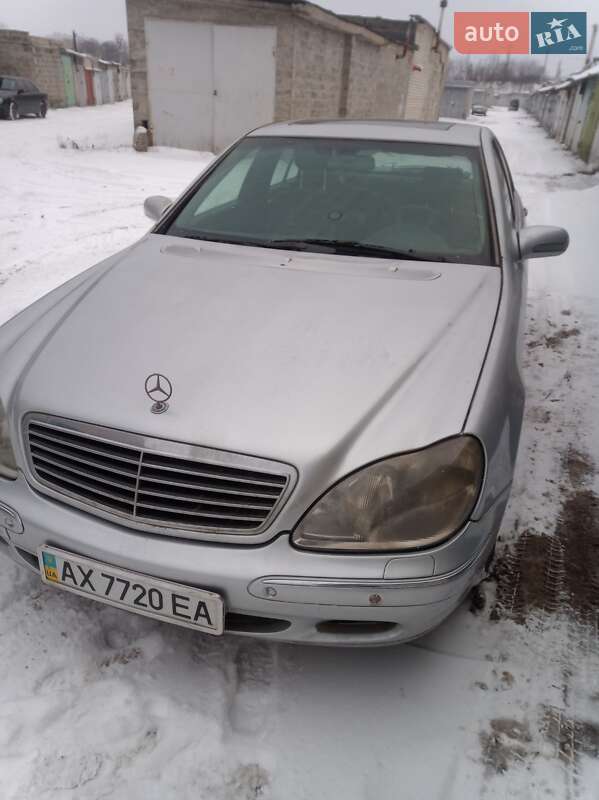 Mercedes-Benz S-Class 2001