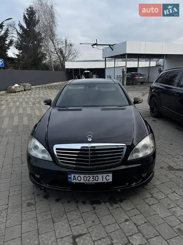 Mercedes-Benz S-Class 2007