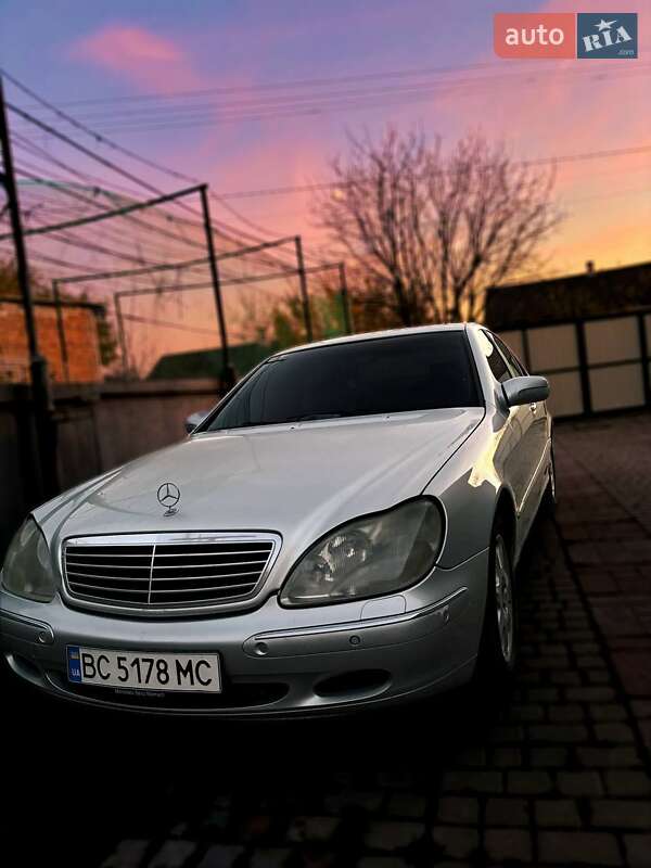 Mercedes-Benz S-Class 2000