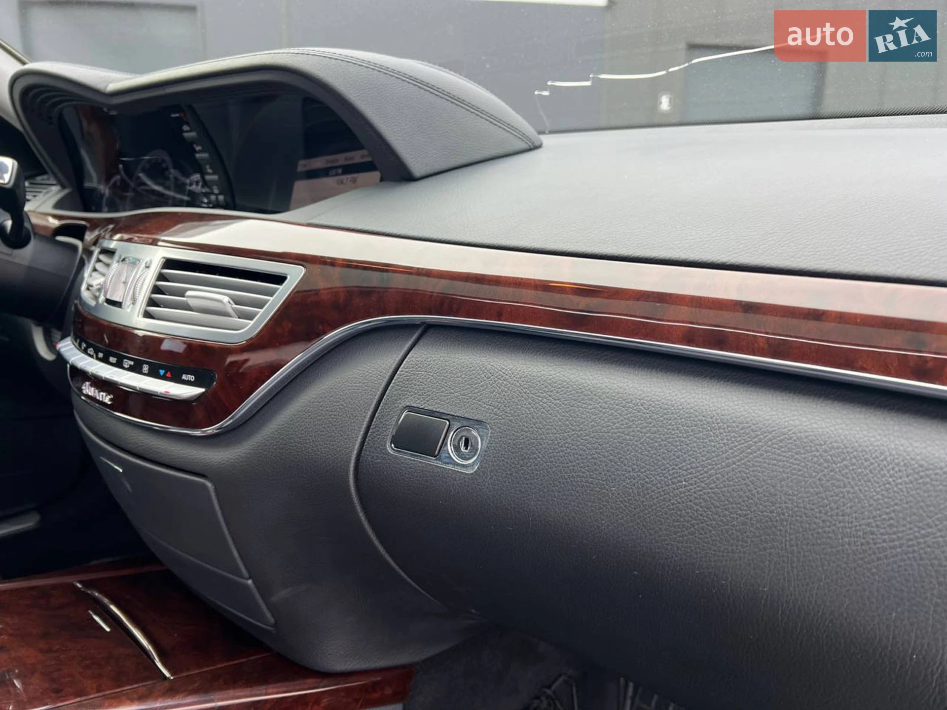 2010 Mercedes-Benz S-klasse - мініатюра 47