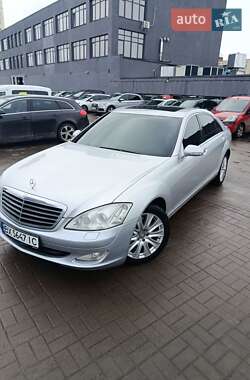 Седан Mercedes-Benz S-Class 2007 в Хмельницькому