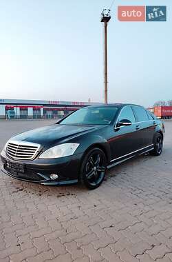 Седан Mercedes-Benz S-Class 2008 в Сарнах