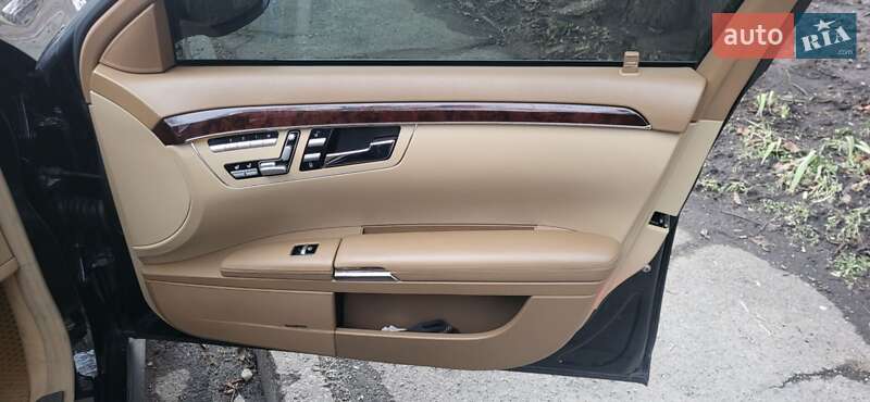 Седан Mercedes-Benz S-Class 2008 в Днепре
