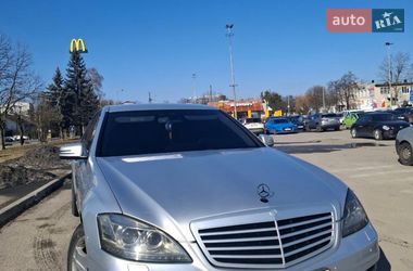 Седан Mercedes-Benz S-Class 2006 в Львове