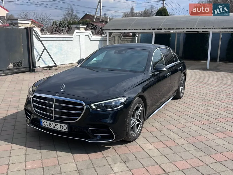 Mercedes-Benz S-Class