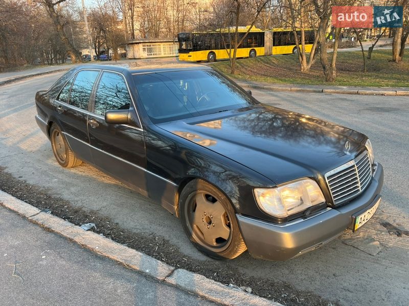 Mercedes-Benz S-Class 1995