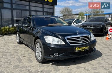 Седан Mercedes-Benz S-Class 2006 в Мукачевому