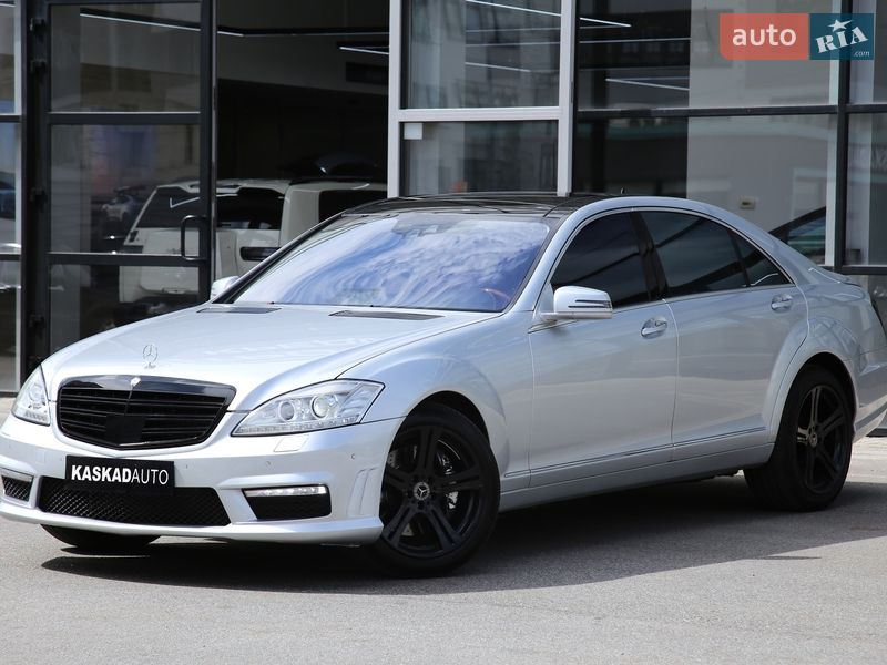 Mercedes-Benz S-Class 2011