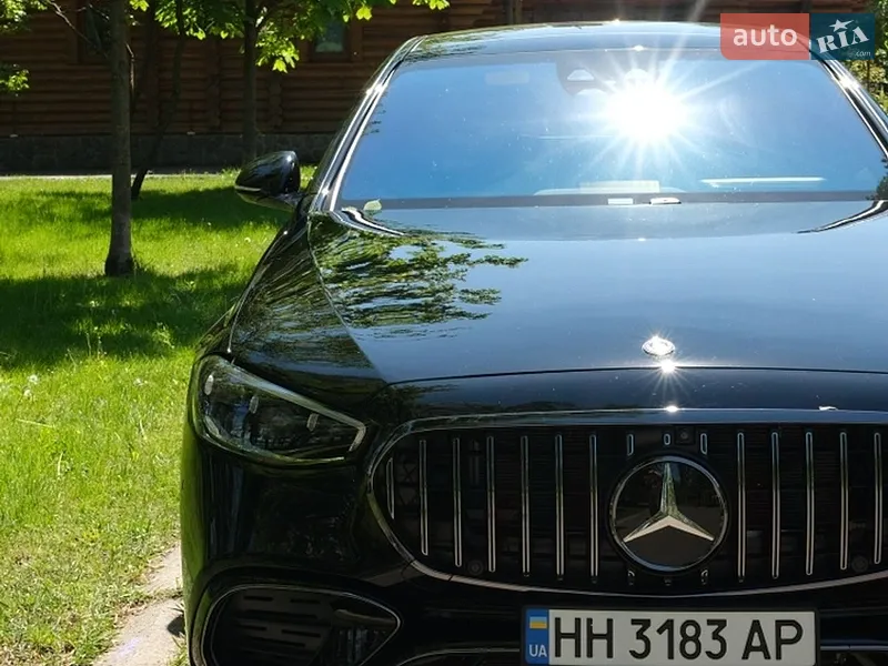 Mercedes-Benz S-Class