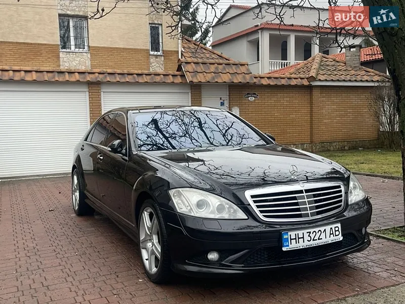Mercedes-Benz S-Class 2007