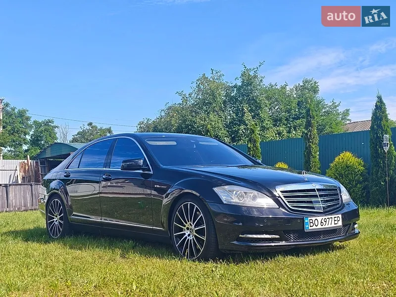 Mercedes-Benz S-Class