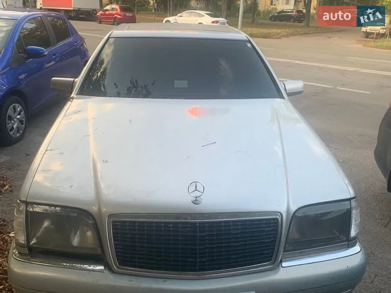 Mercedes-Benz S-Class 1995