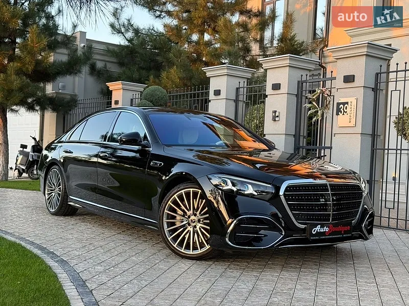 Mercedes-Benz S-Class