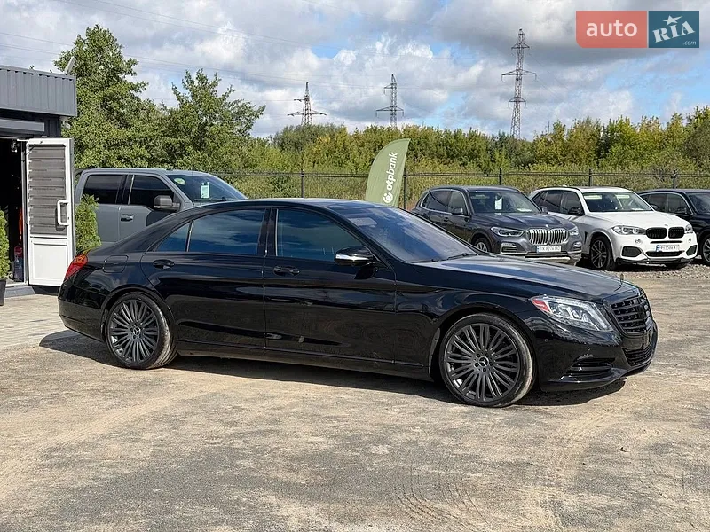Mercedes-Benz S-Class