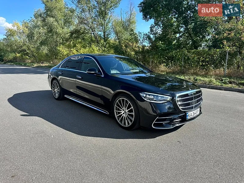 Mercedes-Benz S-Class