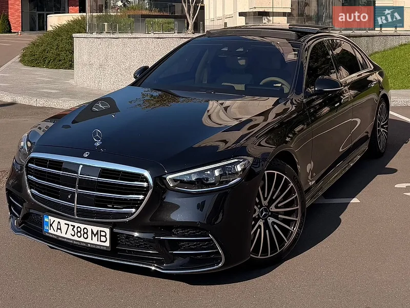 Mercedes-Benz S-Class