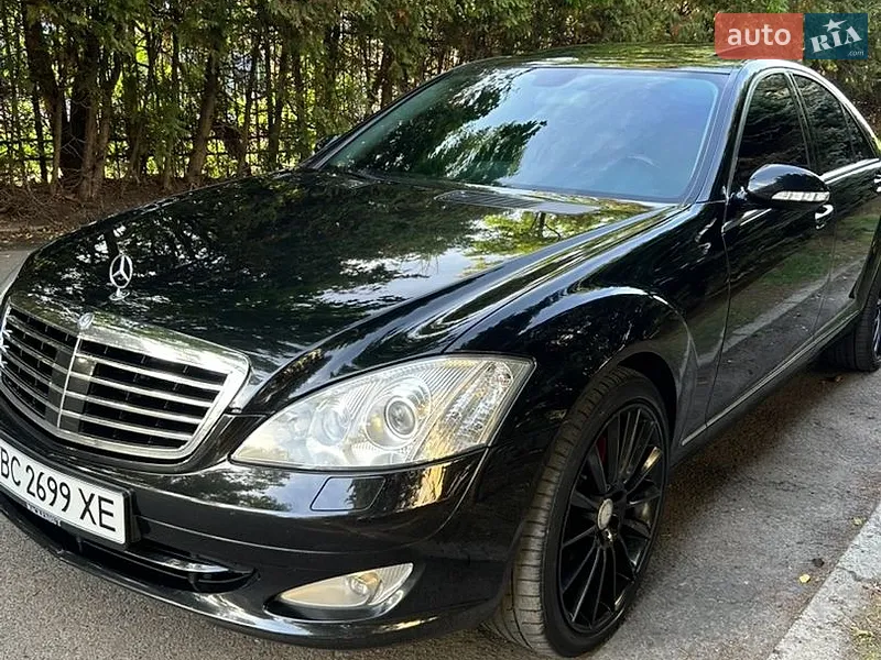 Mercedes-Benz S-Class 2005