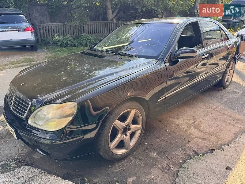 Mercedes-Benz S-Class
