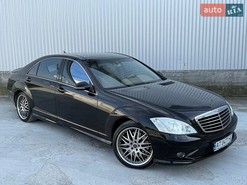 Mercedes-Benz S-Class