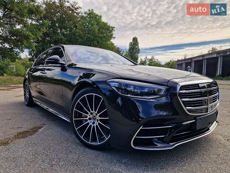Mercedes-Benz S-Class