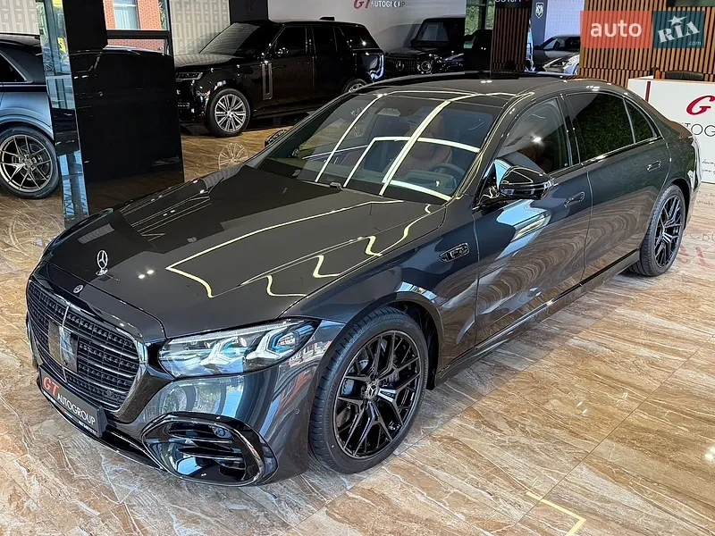 Mercedes-Benz S-Class