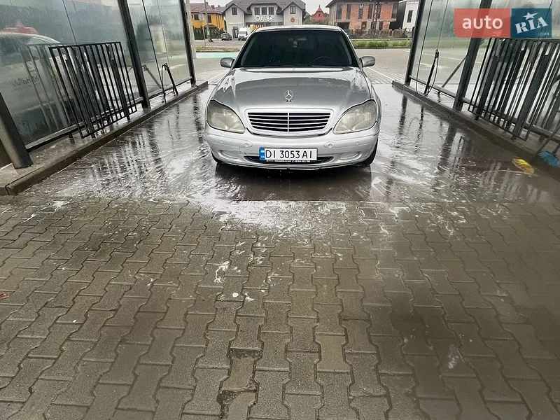 Mercedes-Benz S-Class 2001