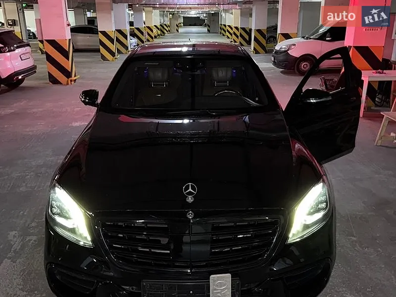 Mercedes-Benz S-Class