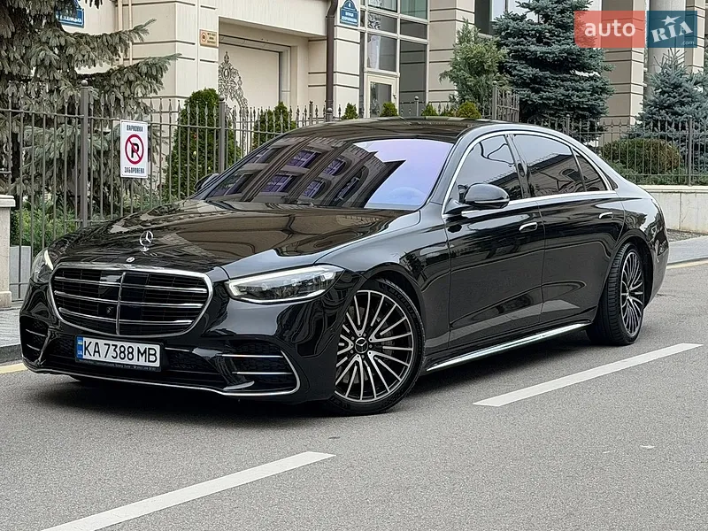 Mercedes-Benz S-Class