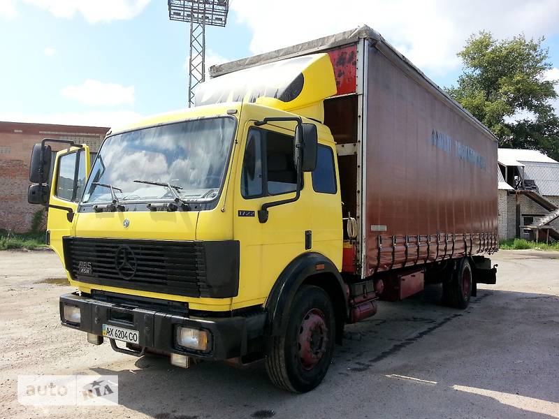 Тентований Mercedes-Benz SK-Series 1994 в Харкові