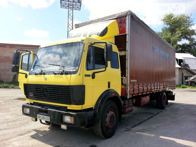Тентований Mercedes-Benz SK-Series 1994 в Харкові