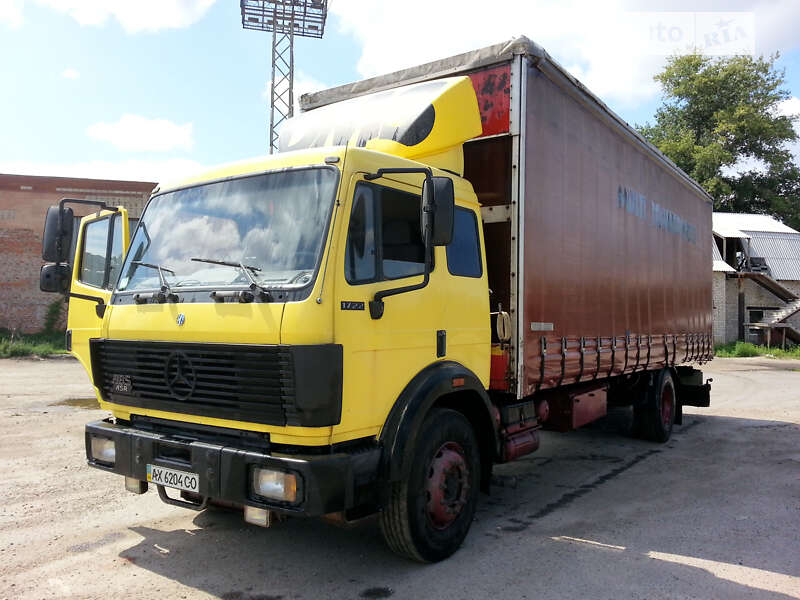 Тентований Mercedes-Benz SK-Series 1994 в Харкові