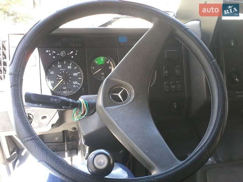 Грузовой фургон Mercedes-Benz SK-Series 1994 в Котельве