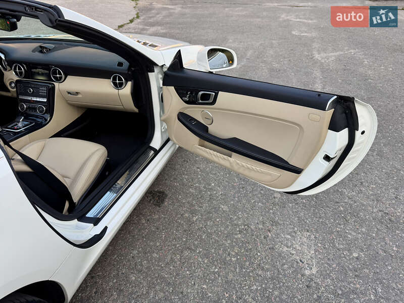 Родстер Mercedes-Benz SLC-Class 2018 в Киеве