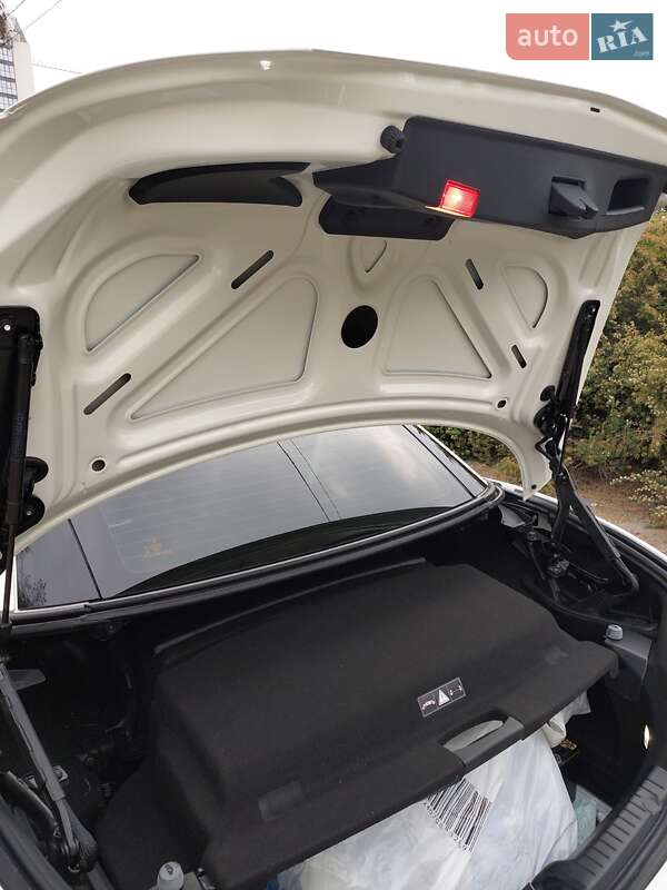 Родстер Mercedes-Benz SLC-Class 2016 в Харкові