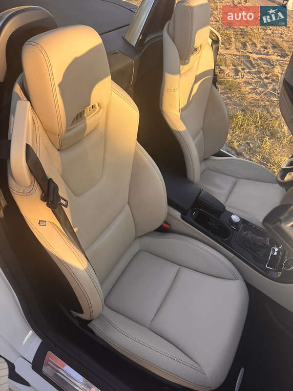 Родстер Mercedes-Benz SLK-Class 2015 в Киеве фото 18 Родстер Mercedes-Benz SLK-Class 2015 в Киеве