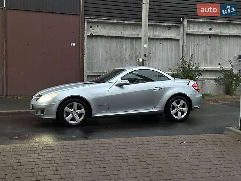 Mercedes-Benz SLK-Class 2005