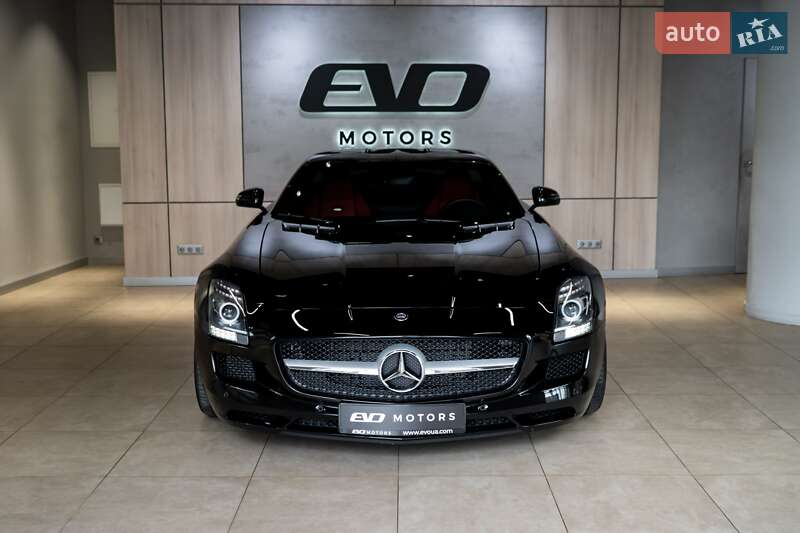 Купе Mercedes-Benz SLS AMG 2011 в Києві