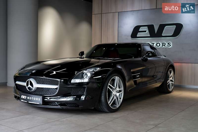 Купе Mercedes-Benz SLS AMG 2011 в Києві