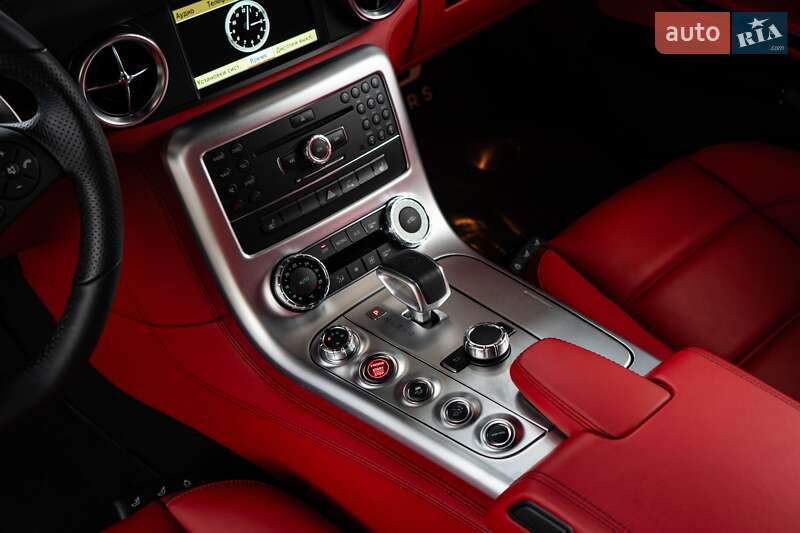 Купе Mercedes-Benz SLS AMG 2011 в Києві