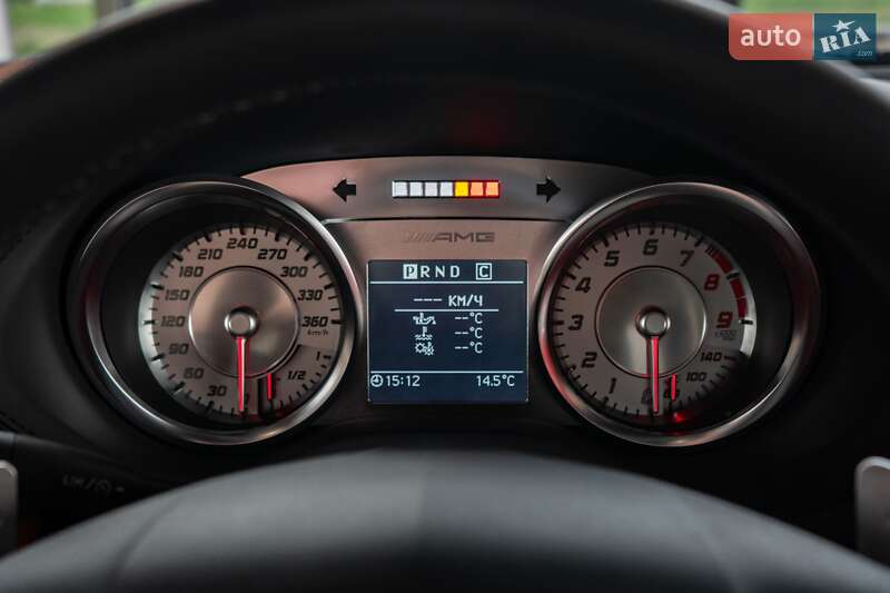 Купе Mercedes-Benz SLS AMG 2011 в Києві