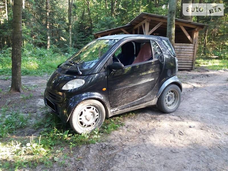 Купе Mercedes-Benz Smart 2000 в Калуші