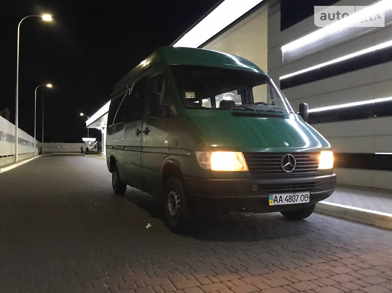 Mercedes-Benz Sprinter 208 пасс.
