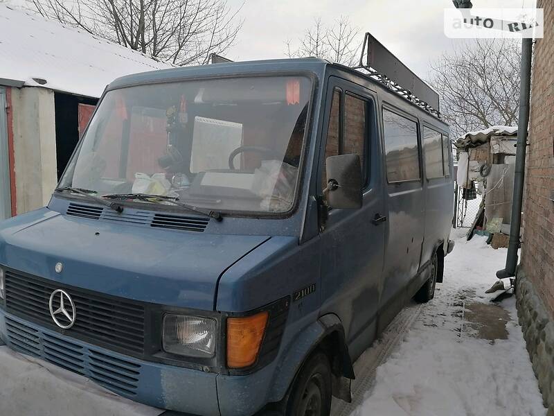 Mercedes-Benz Sprinter 210 пасс.