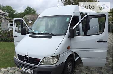 Микроавтобус Mercedes-Benz Sprinter 2002 в Новоселице