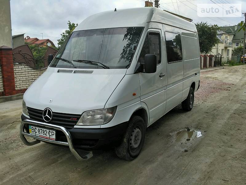 Микроавтобус Mercedes-Benz Sprinter 2000 в Львове