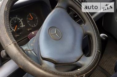 Грузовой фургон Mercedes-Benz Sprinter 1999 в 