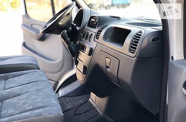 Грузовой фургон Mercedes-Benz Sprinter 2011 в 