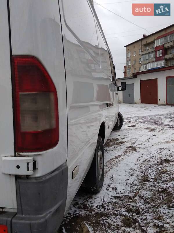 Мікроавтобус Mercedes-Benz Sprinter 1995 в Городку