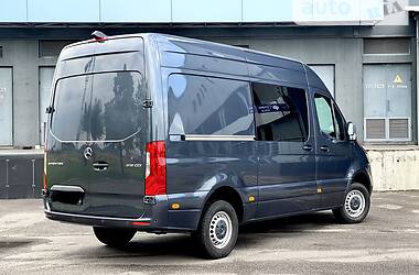Вантажопасажирський фургон Mercedes-Benz Sprinter 2018 в 